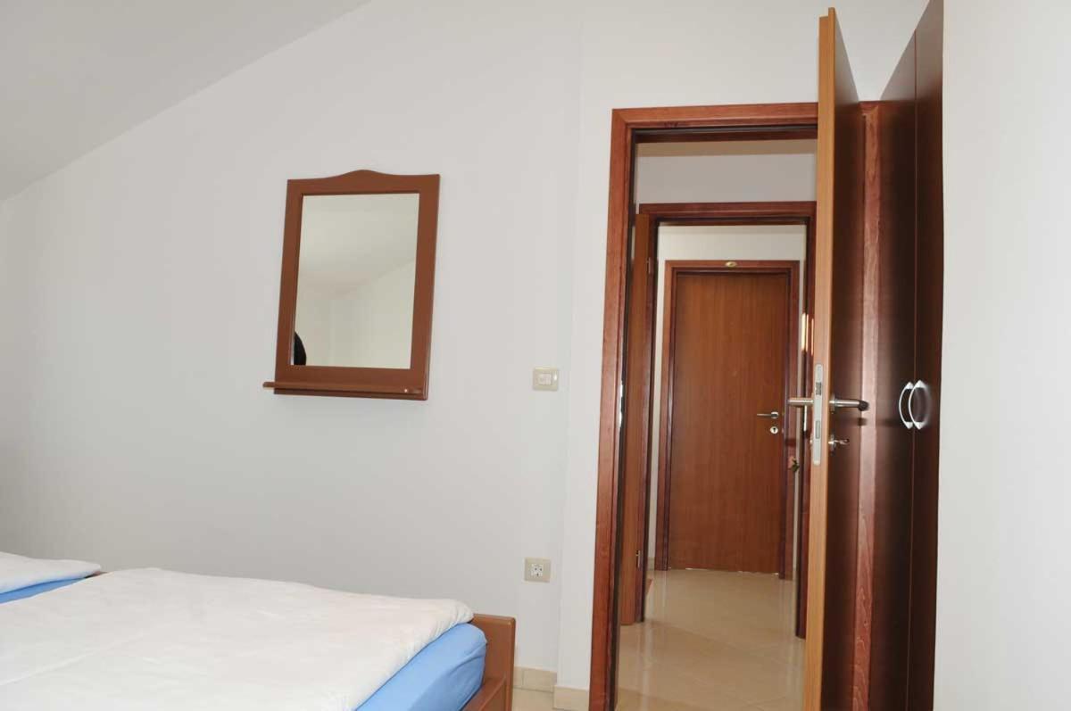 Apartments Mina Пореч Екстер'єр фото