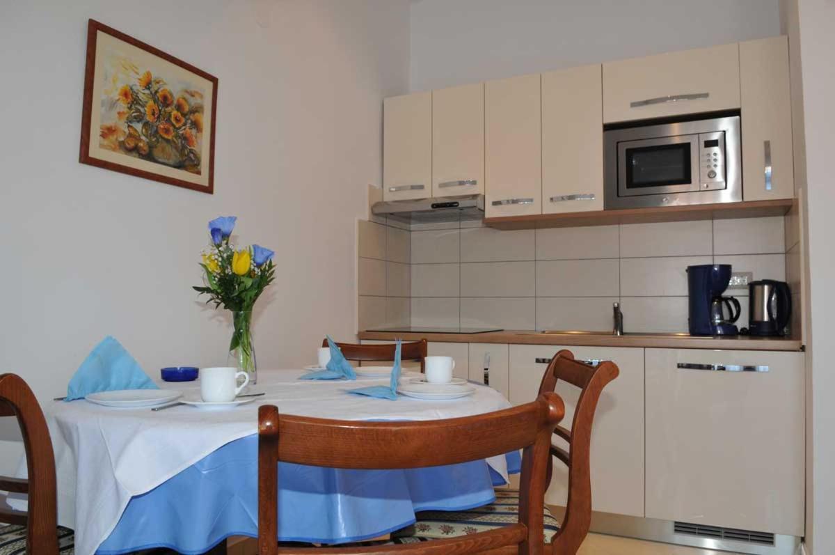 Apartments Mina Пореч Екстер'єр фото