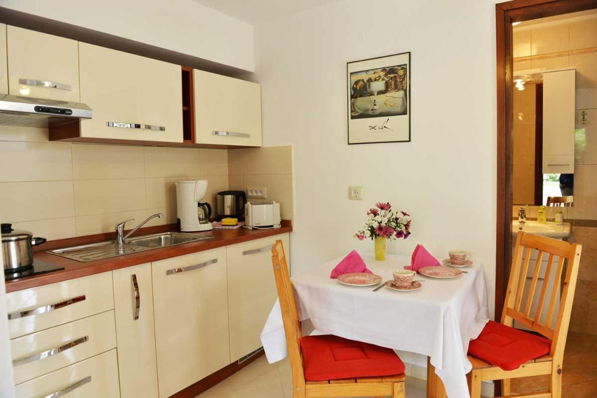 Apartments Mina Пореч Екстер'єр фото
