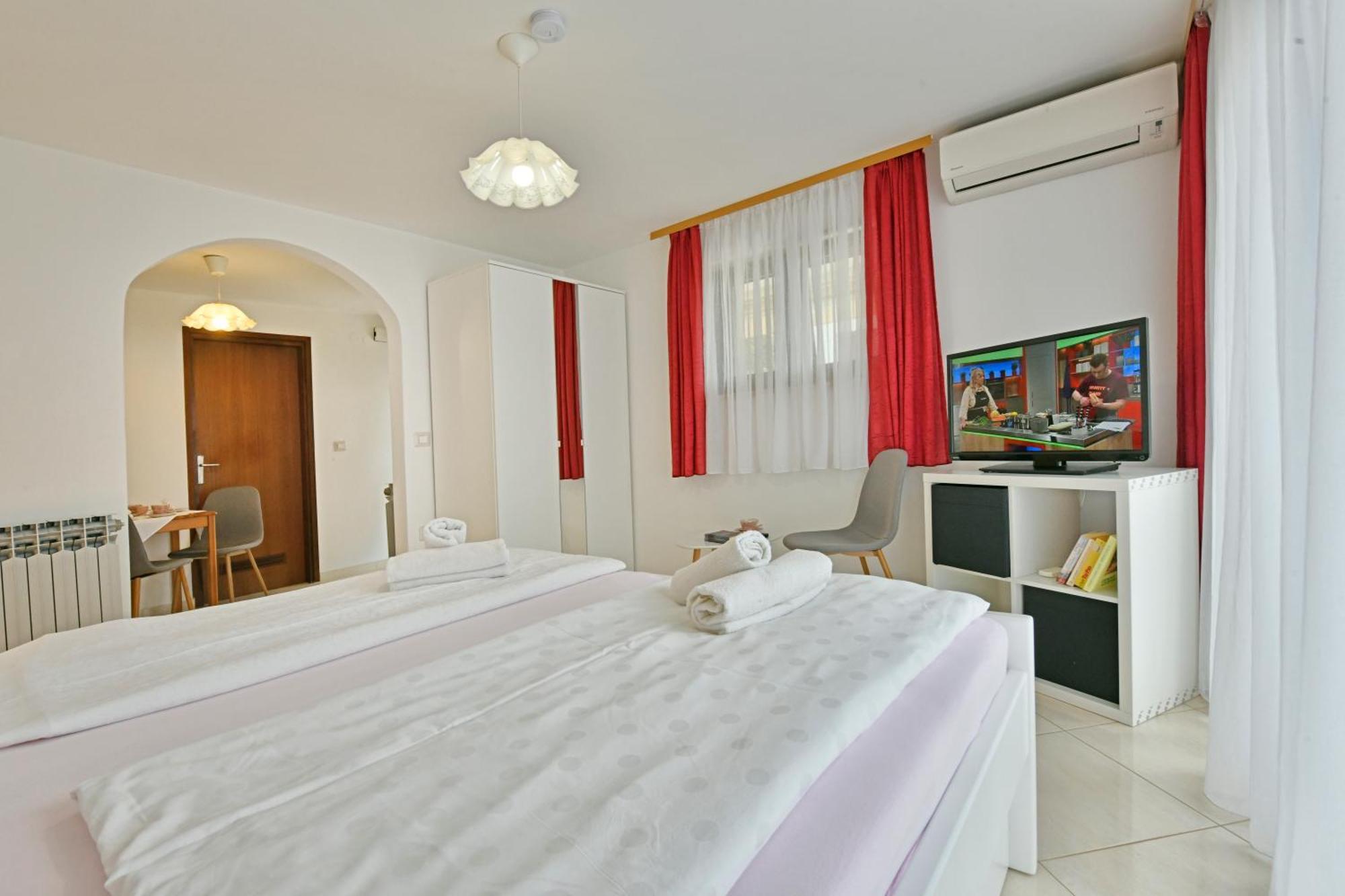 Apartments Mina Пореч Екстер'єр фото